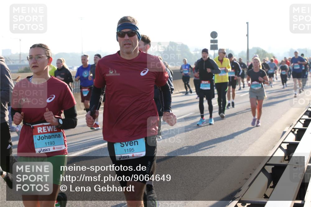 03.10.2025 - Köhlbrandbrückenlauf Lena Gebhardt http://msf.ph/oto/9064649 03.10.2025 09:21:43 Position 1 1193, 1195 meine-sportfotos.de