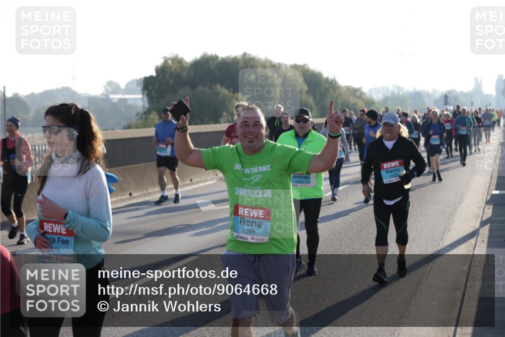 03.10.2025 - Köhlbrandbrückenlauf Jannik Wohlers http://msf.ph/oto/9064668 03.10.2025 09:25:32 Position 3 476, 3588, 3396, 2527 meine-sportfotos.de