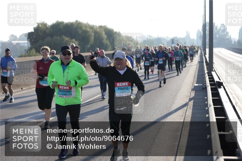 03.10.2025 - Köhlbrandbrückenlauf Jannik Wohlers http://msf.ph/oto/9064676 03.10.2025 09:25:34 Position 3 2332, 3396, 2527 meine-sportfotos.de