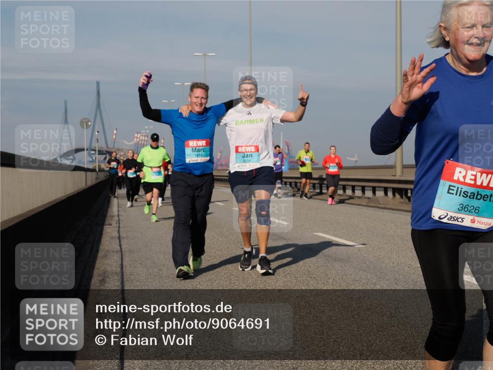03.10.2025 - Köhlbrandbrückenlauf Fabian Wolf http://msf.ph/oto/9064691 03.10.2025 10:07:50 Position 3 1814, 3234, 3626 meine-sportfotos.de