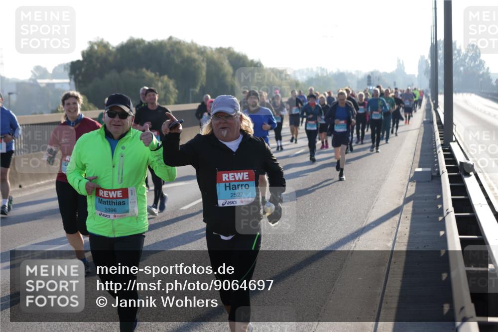 03.10.2025 - Köhlbrandbrückenlauf Jannik Wohlers http://msf.ph/oto/9064697 03.10.2025 09:25:34 Position 3 3396, 2527 meine-sportfotos.de