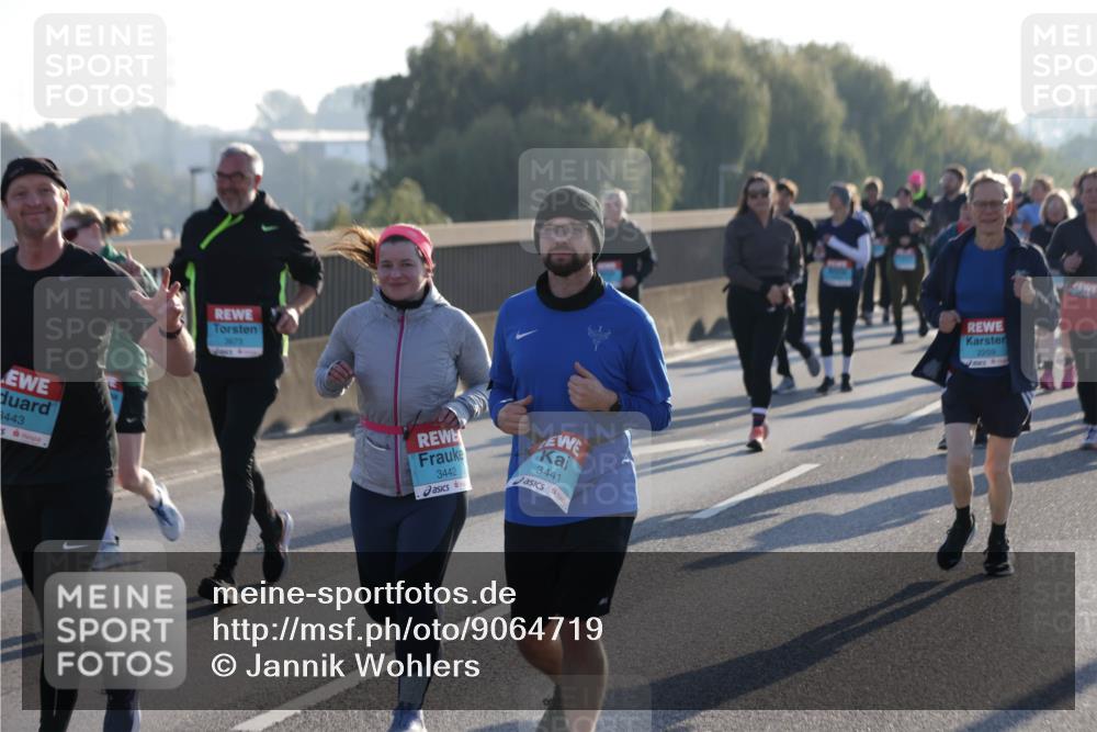03.10.2025 - Köhlbrandbrückenlauf Jannik Wohlers http://msf.ph/oto/9064719 03.10.2025 09:25:37 Position 3 3443, 3673, 3442, 3441, 2259 meine-sportfotos.de
