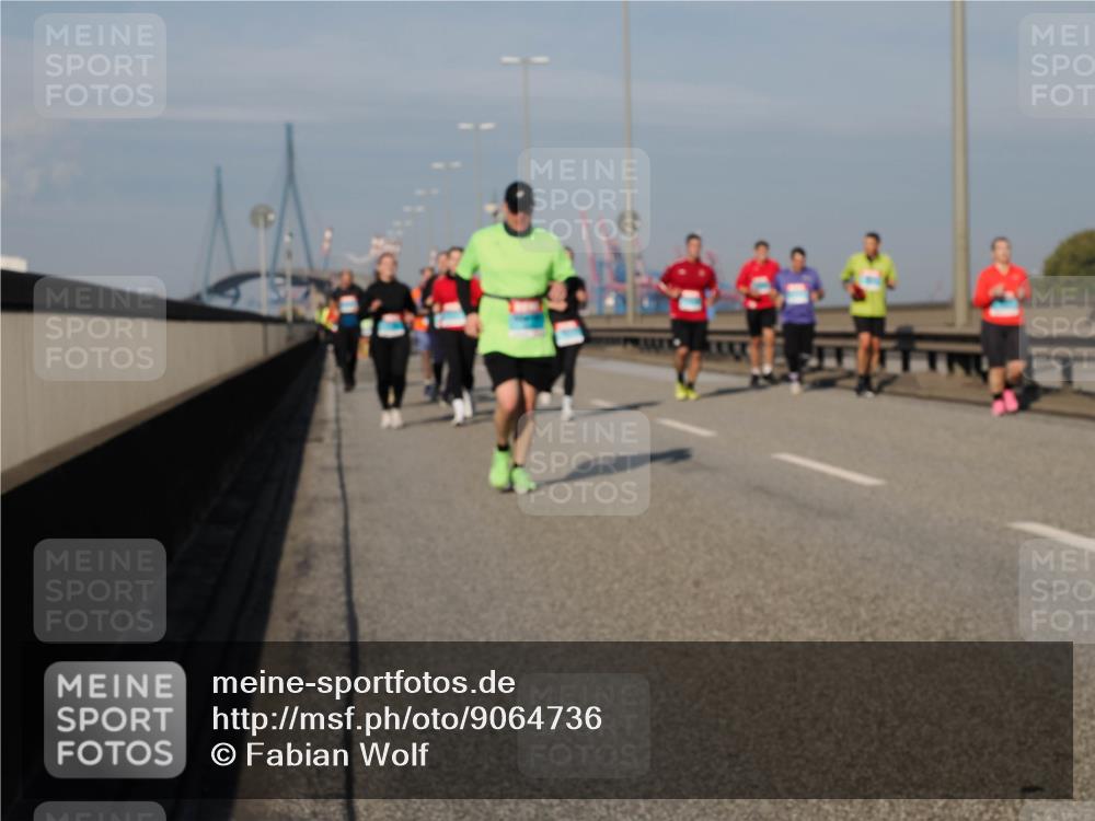 03.10.2025 - Köhlbrandbrückenlauf Fabian Wolf http://msf.ph/oto/9064736 03.10.2025 10:07:54 Position 3  meine-sportfotos.de