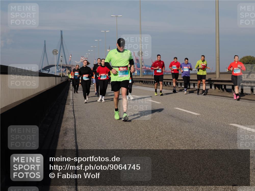 03.10.2025 - Köhlbrandbrückenlauf Fabian Wolf http://msf.ph/oto/9064745 03.10.2025 10:07:54 Position 3  meine-sportfotos.de