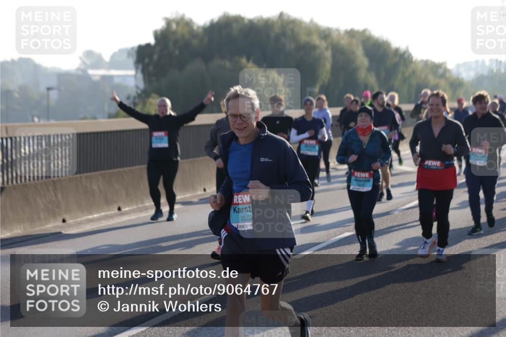 03.10.2025 - Köhlbrandbrückenlauf Jannik Wohlers http://msf.ph/oto/9064767 03.10.2025 09:25:38 Position 3 2259 meine-sportfotos.de