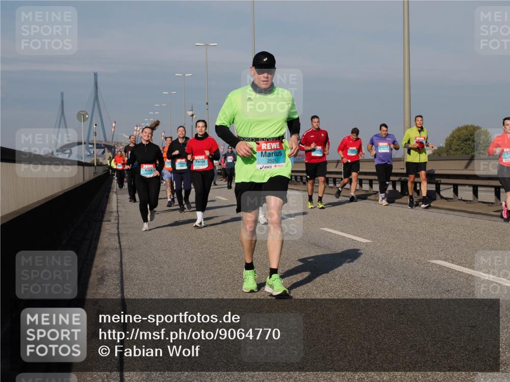 03.10.2025 - Köhlbrandbrückenlauf Fabian Wolf http://msf.ph/oto/9064770 03.10.2025 10:07:56 Position 3 2525 meine-sportfotos.de