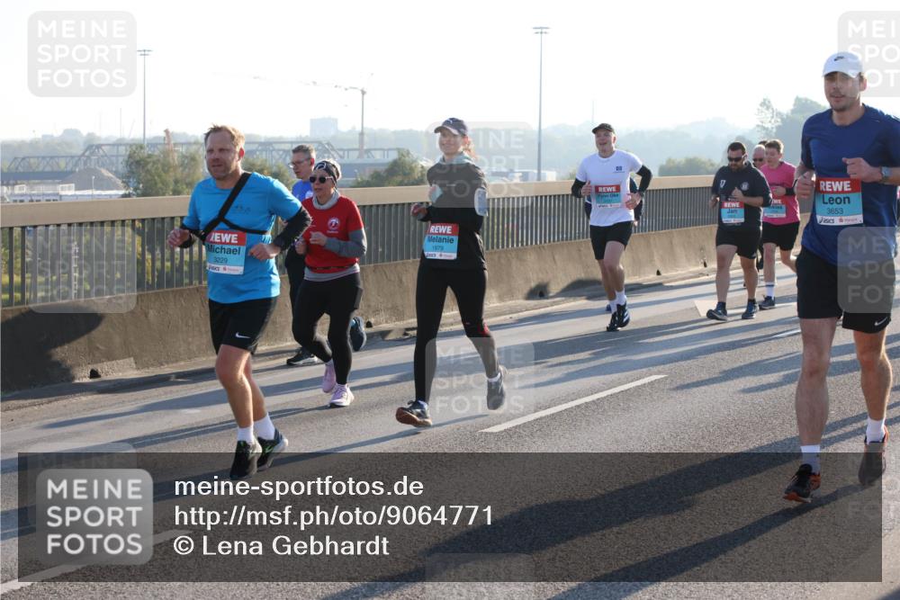03.10.2025 - Köhlbrandbrückenlauf Lena Gebhardt http://msf.ph/oto/9064771 03.10.2025 09:21:49 Position 1 3229, 1979, 3653 meine-sportfotos.de