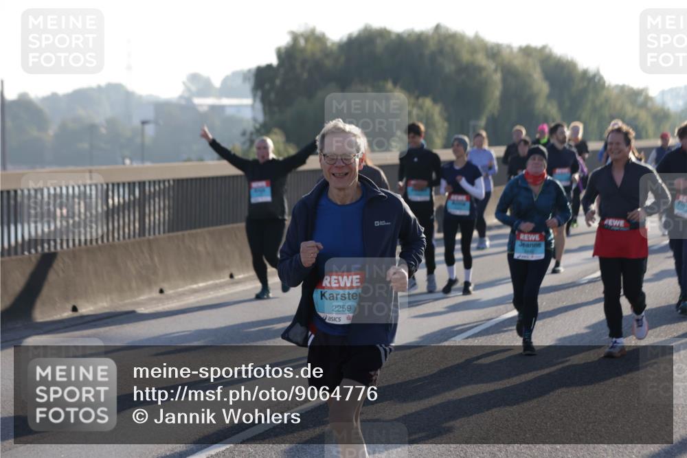 03.10.2025 - Köhlbrandbrückenlauf Jannik Wohlers http://msf.ph/oto/9064776 03.10.2025 09:25:39 Position 3 2259 meine-sportfotos.de