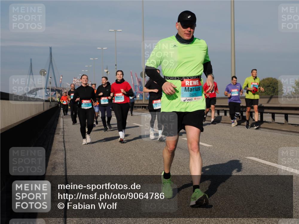 03.10.2025 - Köhlbrandbrückenlauf Fabian Wolf http://msf.ph/oto/9064786 03.10.2025 10:07:56 Position 3 2525 meine-sportfotos.de