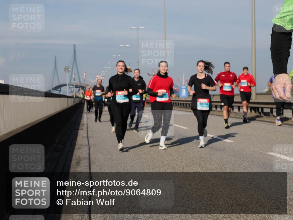 03.10.2025 - Köhlbrandbrückenlauf Fabian Wolf http://msf.ph/oto/9064809 03.10.2025 10:07:58 Position 3  meine-sportfotos.de
