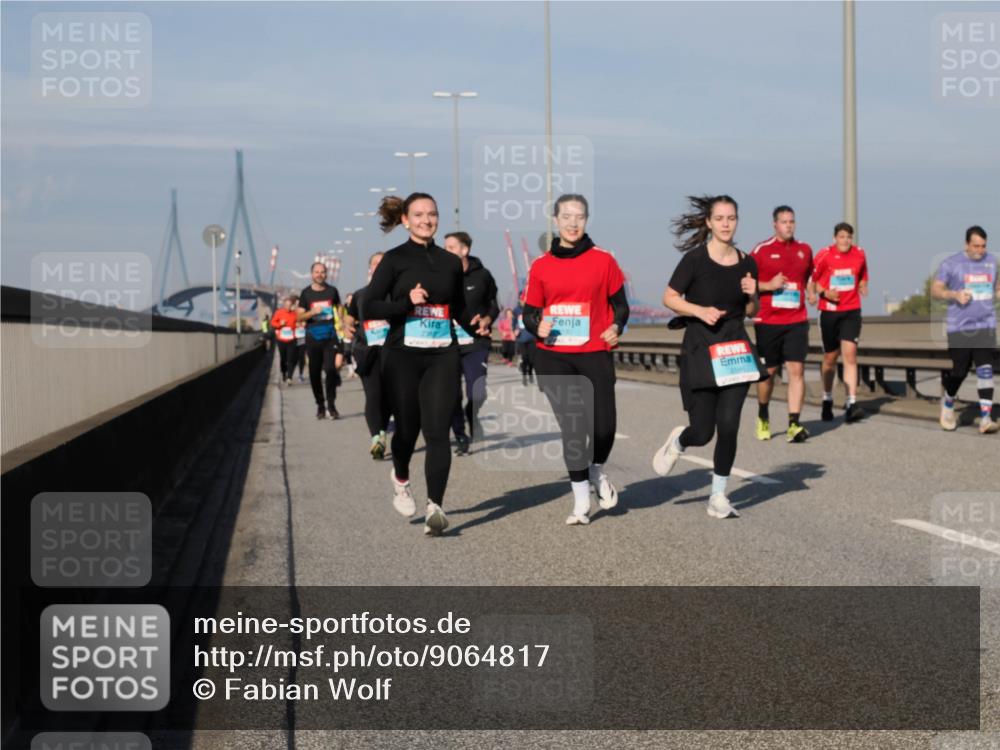 03.10.2025 - Köhlbrandbrückenlauf Fabian Wolf http://msf.ph/oto/9064817 03.10.2025 10:07:58 Position 3  meine-sportfotos.de