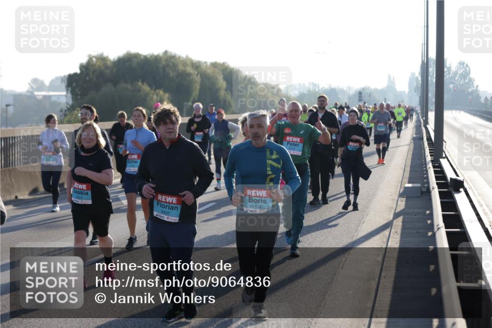 03.10.2025 - Köhlbrandbrückenlauf Jannik Wohlers http://msf.ph/oto/9064836 03.10.2025 09:25:43 Position 3 2504, 2763, 3437, 2272, 3438 meine-sportfotos.de