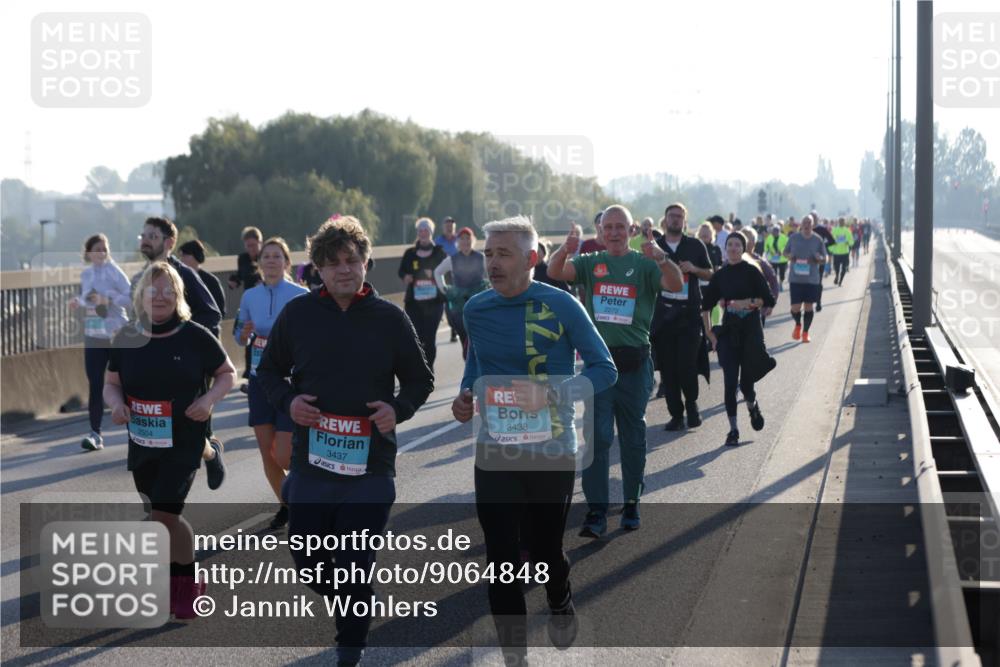 03.10.2025 - Köhlbrandbrückenlauf Jannik Wohlers http://msf.ph/oto/9064848 03.10.2025 09:25:43 Position 3 2504, 3437, 3438, 2272 meine-sportfotos.de
