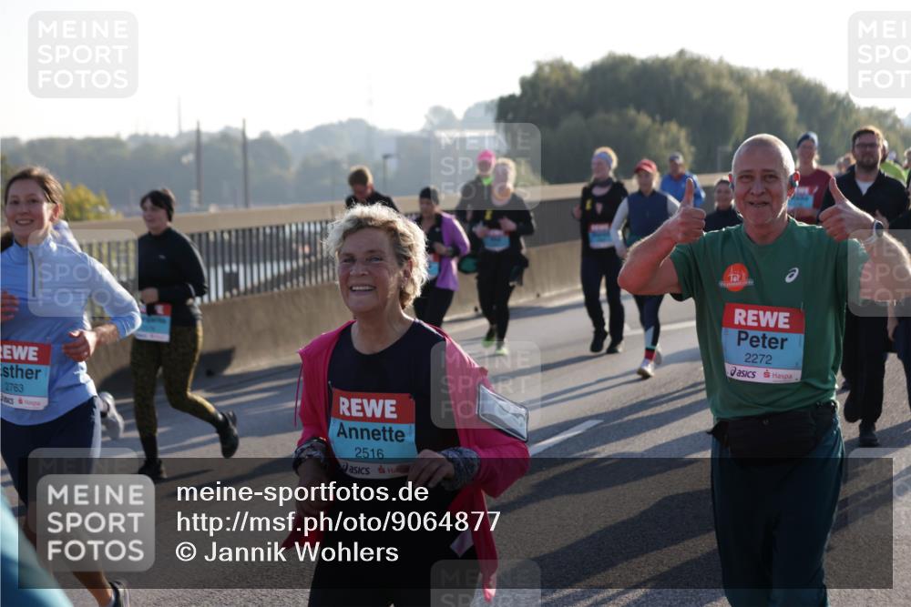 03.10.2025 - Köhlbrandbrückenlauf Jannik Wohlers http://msf.ph/oto/9064877 03.10.2025 09:25:46 Position 3 2763, 2516, 2272 meine-sportfotos.de