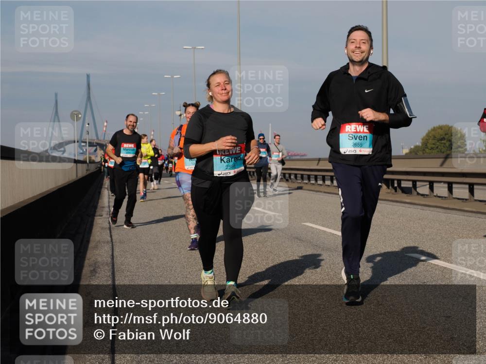 03.10.2025 - Köhlbrandbrückenlauf Fabian Wolf http://msf.ph/oto/9064880 03.10.2025 10:08:02 Position 3 13, 2586, 2655 meine-sportfotos.de