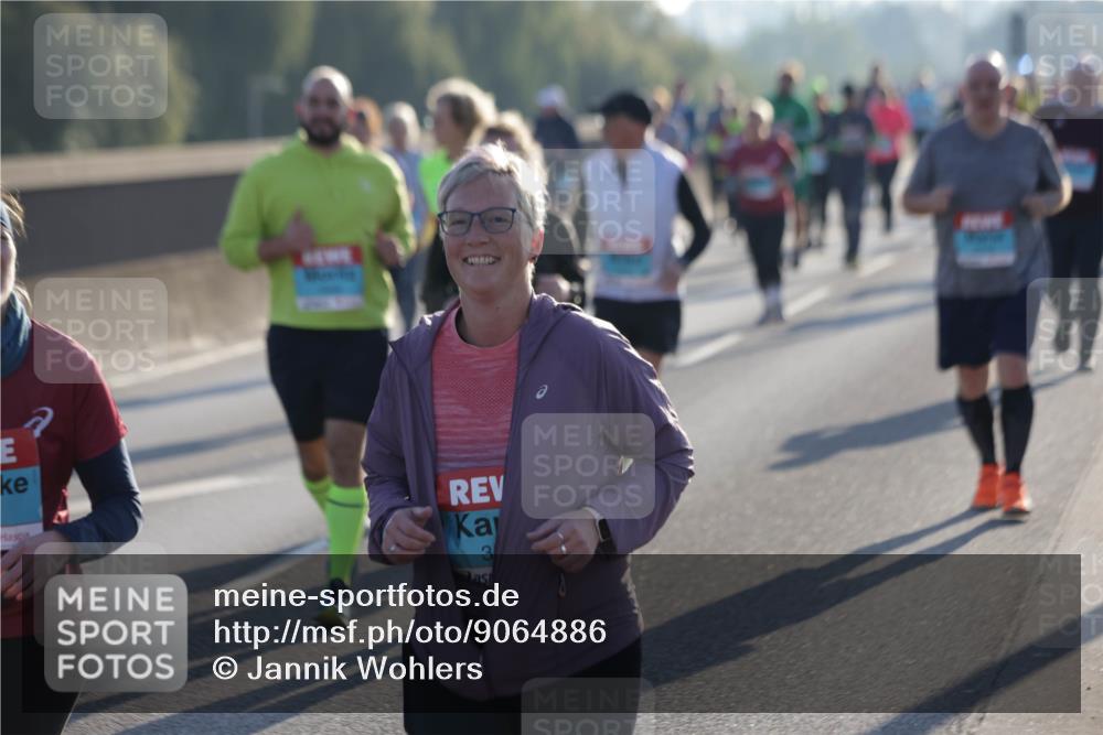 03.10.2025 - Köhlbrandbrückenlauf Jannik Wohlers http://msf.ph/oto/9064886 03.10.2025 09:25:48 Position 3 3 meine-sportfotos.de
