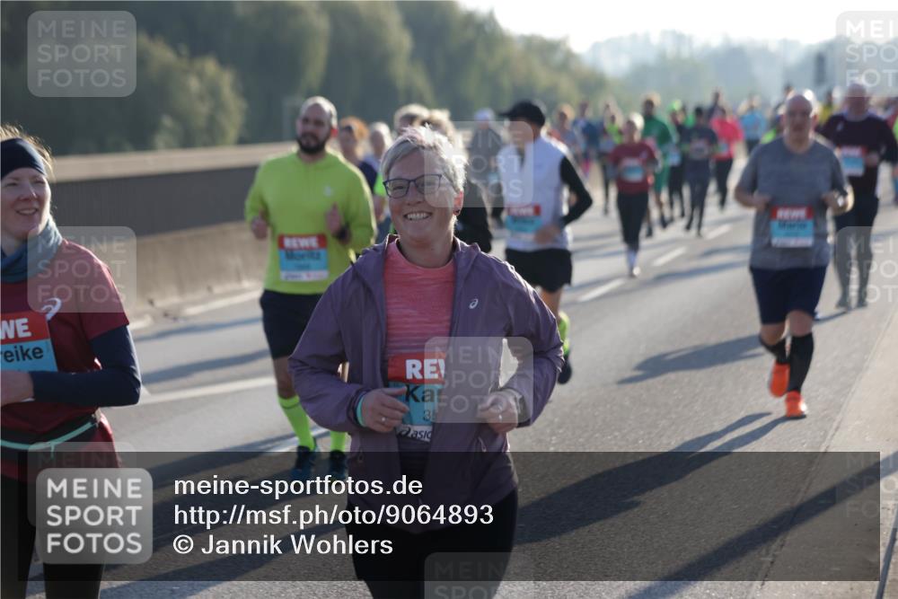 03.10.2025 - Köhlbrandbrückenlauf Jannik Wohlers http://msf.ph/oto/9064893 03.10.2025 09:25:49 Position 3 2, 35 meine-sportfotos.de