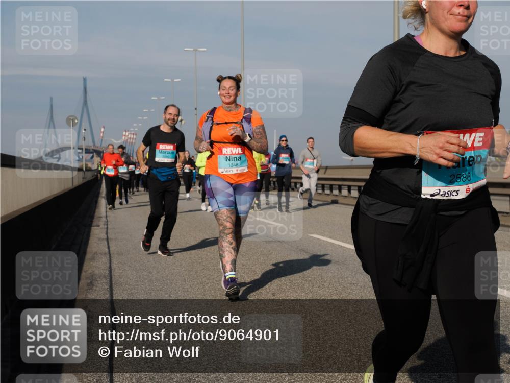 03.10.2025 - Köhlbrandbrückenlauf Fabian Wolf http://msf.ph/oto/9064901 03.10.2025 10:08:03 Position 3 1348, 2586 meine-sportfotos.de