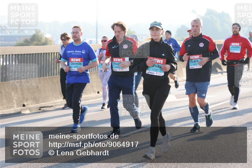 03.10.2025 - Köhlbrandbrückenlauf Lena Gebhardt http://msf.ph/oto/9064917 03.10.2025 09:21:58 Position 1 1865, 340, 1747, 3405 meine-sportfotos.de