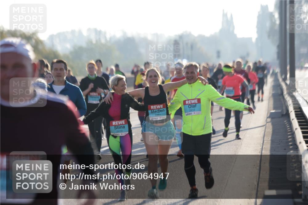 03.10.2025 - Köhlbrandbrückenlauf Jannik Wohlers http://msf.ph/oto/9064947 03.10.2025 09:25:56 Position 3 2419, 2261, 2412 meine-sportfotos.de