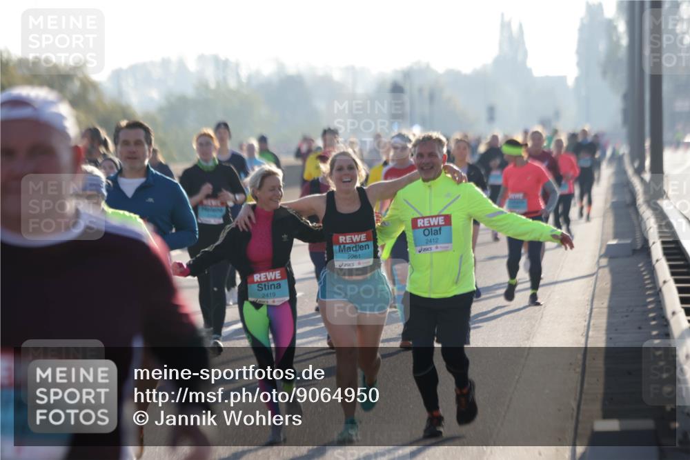 03.10.2025 - Köhlbrandbrückenlauf Jannik Wohlers http://msf.ph/oto/9064950 03.10.2025 09:25:56 Position 3 2419, 2261, 2412 meine-sportfotos.de