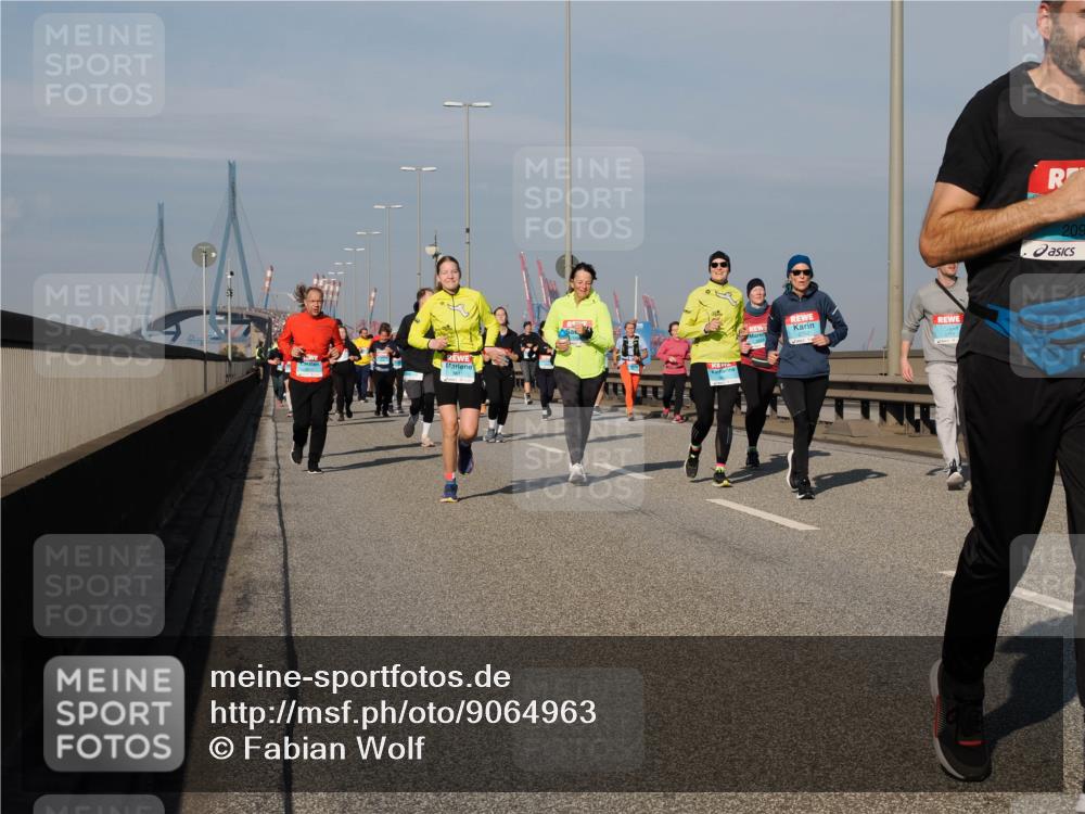 03.10.2025 - Köhlbrandbrückenlauf Fabian Wolf http://msf.ph/oto/9064963 03.10.2025 10:08:06 Position 3 209 meine-sportfotos.de
