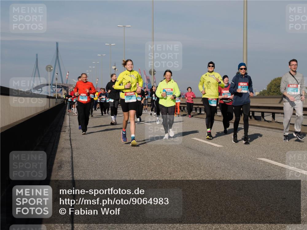 03.10.2025 - Köhlbrandbrückenlauf Fabian Wolf http://msf.ph/oto/9064983 03.10.2025 10:08:07 Position 3 3611, 2752, 3771 meine-sportfotos.de