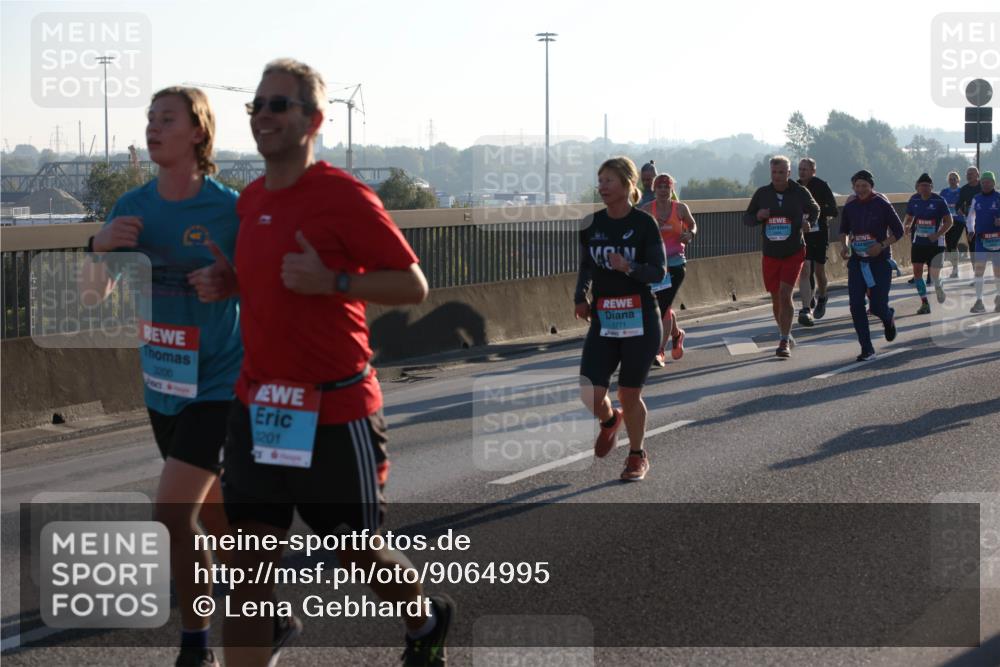 03.10.2025 - Köhlbrandbrückenlauf Lena Gebhardt http://msf.ph/oto/9064995 03.10.2025 09:22:06 Position 1 3200, 1201, 70, 1771 meine-sportfotos.de