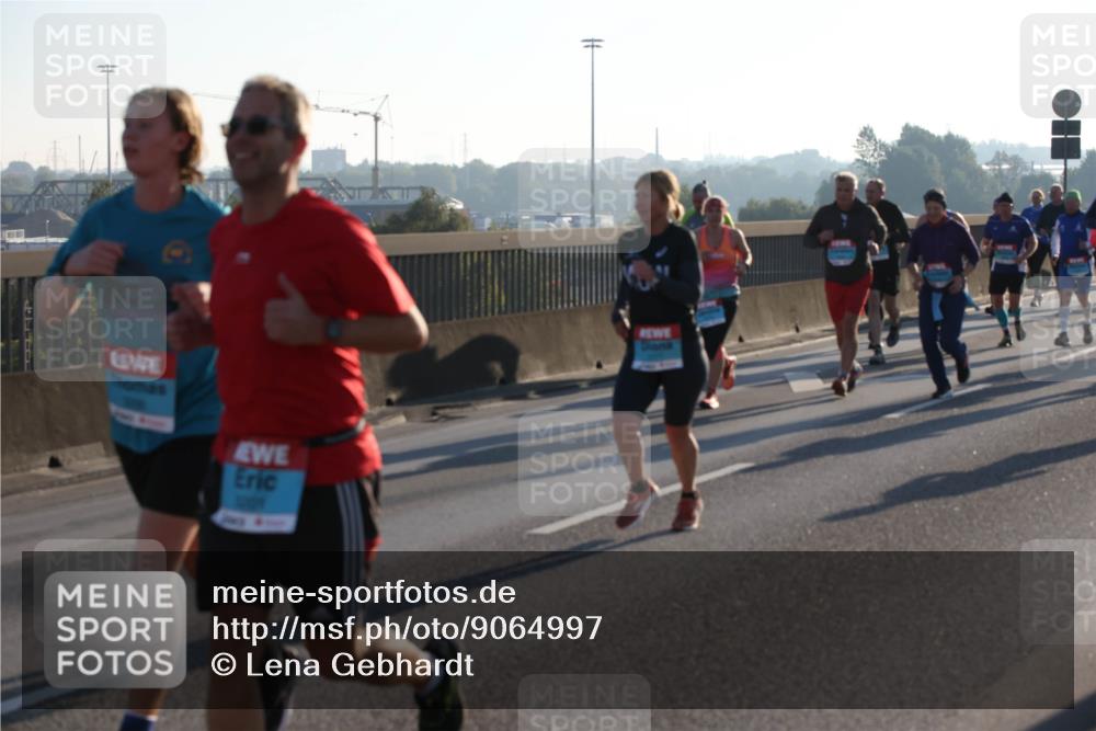 03.10.2025 - Köhlbrandbrückenlauf Lena Gebhardt http://msf.ph/oto/9064997 03.10.2025 09:22:06 Position 1  meine-sportfotos.de