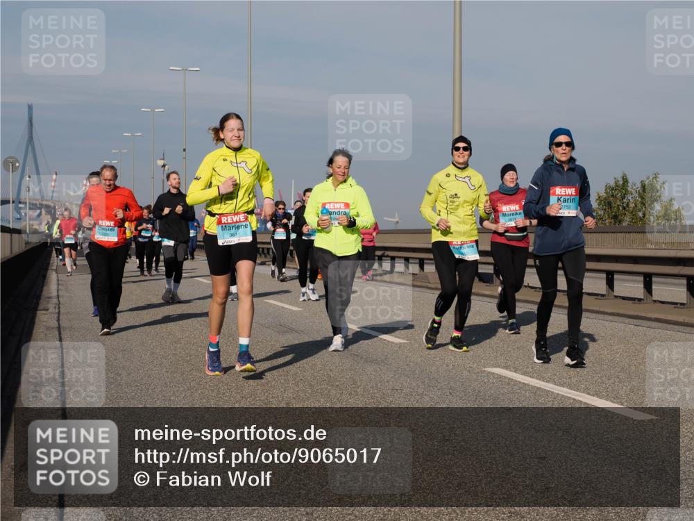 03.10.2025 - Köhlbrandbrückenlauf Fabian Wolf http://msf.ph/oto/9065017 03.10.2025 10:08:09 Position 3 3611, 145, 2614, 2752 meine-sportfotos.de