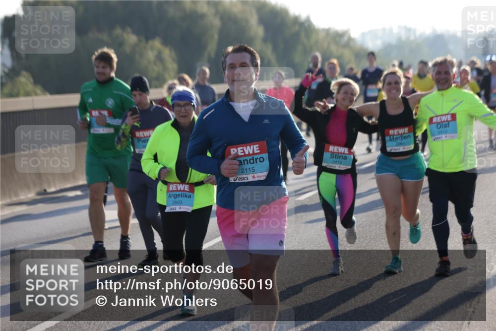 03.10.2025 - Köhlbrandbrückenlauf Jannik Wohlers http://msf.ph/oto/9065019 03.10.2025 09:25:59 Position 3 2603, 2115, 2419, 2261, 2412 meine-sportfotos.de