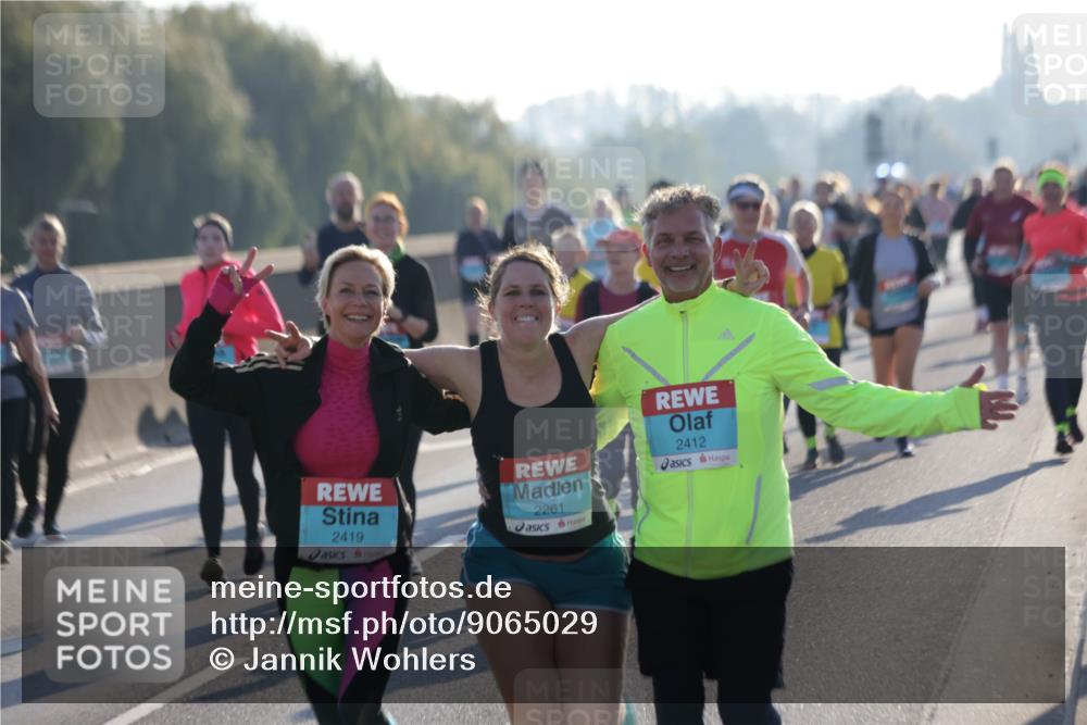 03.10.2025 - Köhlbrandbrückenlauf Jannik Wohlers http://msf.ph/oto/9065029 03.10.2025 09:26:00 Position 3 2419, 2261, 2412 meine-sportfotos.de