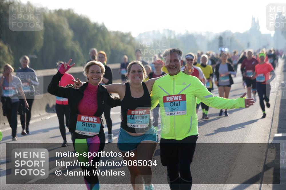03.10.2025 - Köhlbrandbrückenlauf Jannik Wohlers http://msf.ph/oto/9065034 03.10.2025 09:26:00 Position 3 2419, 2261, 2412 meine-sportfotos.de