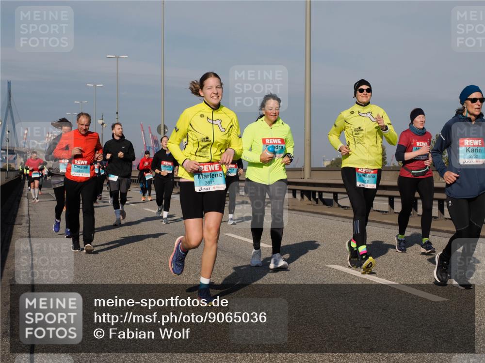 03.10.2025 - Köhlbrandbrückenlauf Fabian Wolf http://msf.ph/oto/9065036 03.10.2025 10:08:10 Position 3 2835, 3611, 612, 2752 meine-sportfotos.de