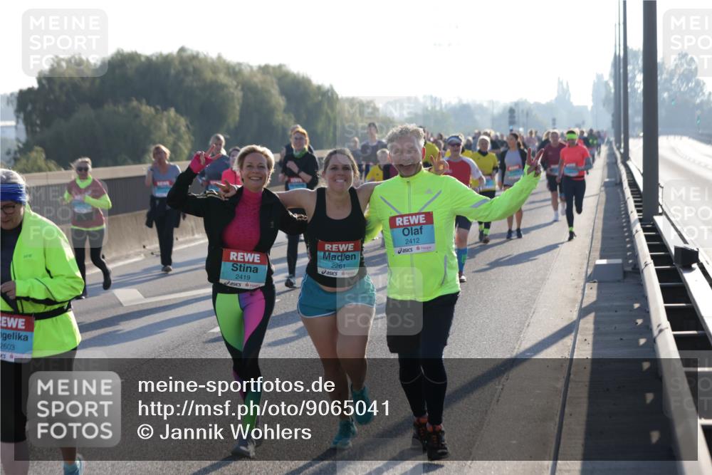 03.10.2025 - Köhlbrandbrückenlauf Jannik Wohlers http://msf.ph/oto/9065041 03.10.2025 09:26:01 Position 3 2603, 2419, 2261, 2412 meine-sportfotos.de