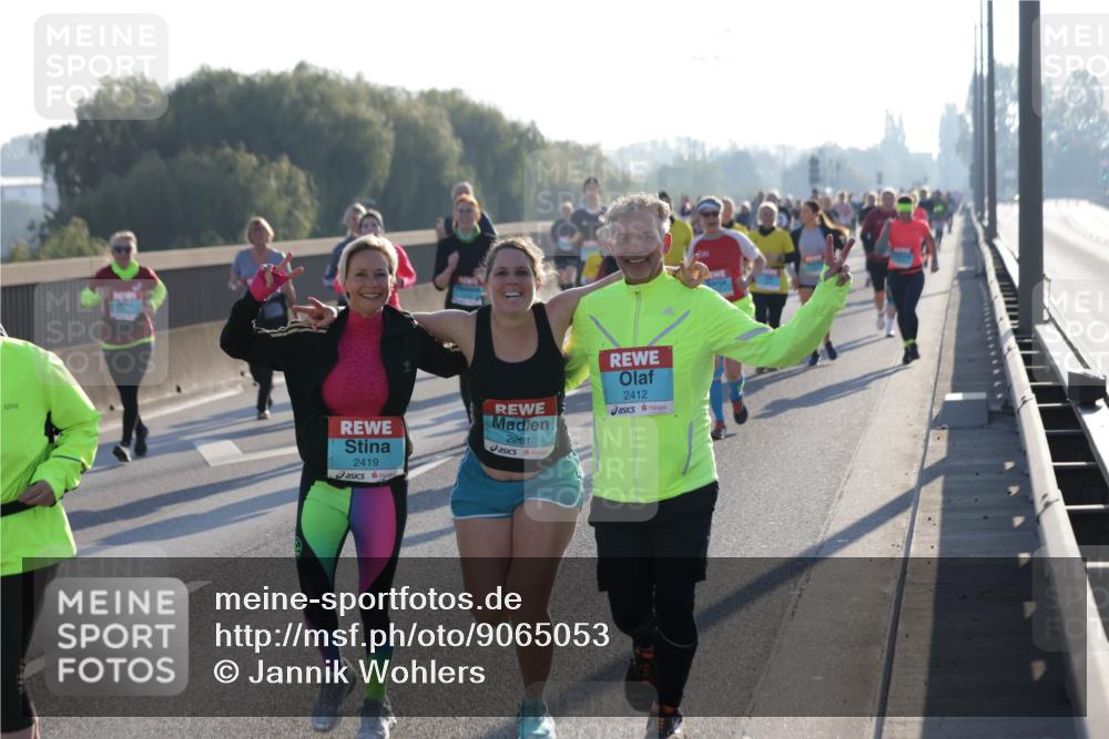 03.10.2025 - Köhlbrandbrückenlauf Jannik Wohlers http://msf.ph/oto/9065053 03.10.2025 09:26:01 Position 3 2419, 2261, 2412 meine-sportfotos.de