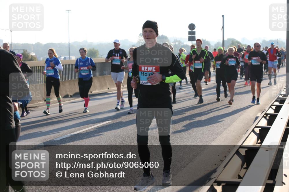 03.10.2025 - Köhlbrandbrückenlauf Lena Gebhardt http://msf.ph/oto/9065060 03.10.2025 09:22:13 Position 1 170 meine-sportfotos.de