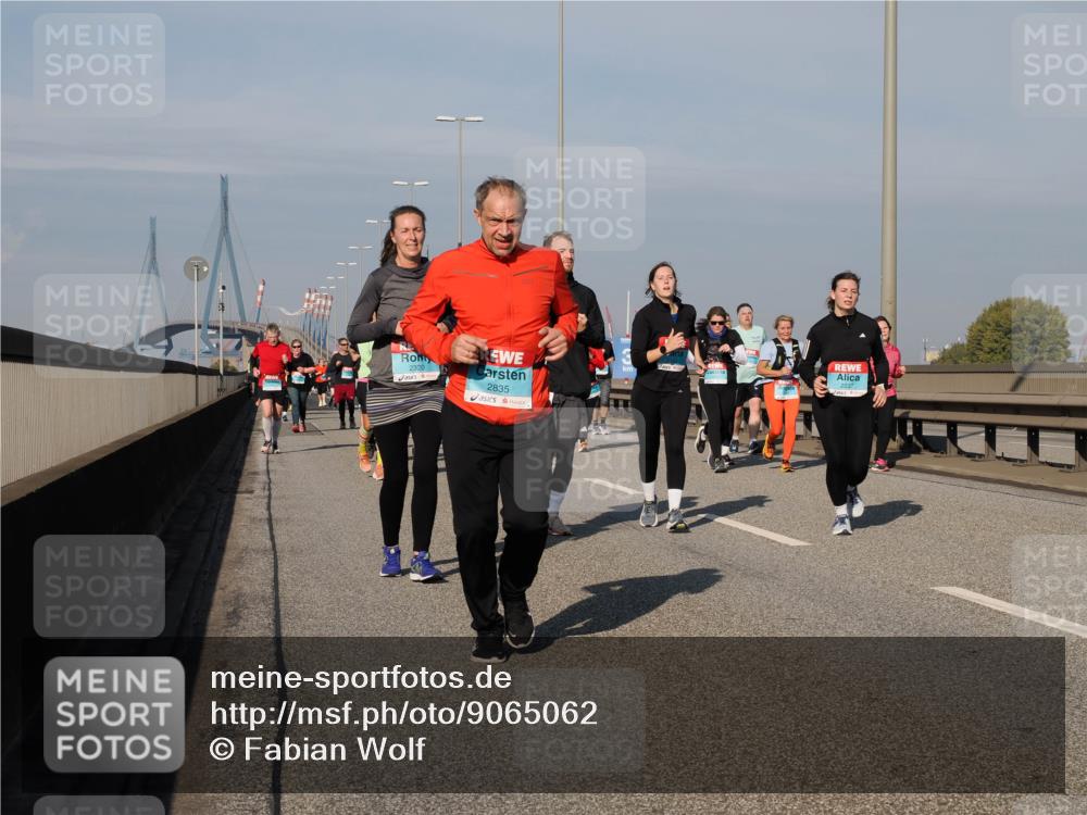 03.10.2025 - Köhlbrandbrückenlauf Fabian Wolf http://msf.ph/oto/9065062 03.10.2025 10:08:12 Position 3 2320, 2835 meine-sportfotos.de