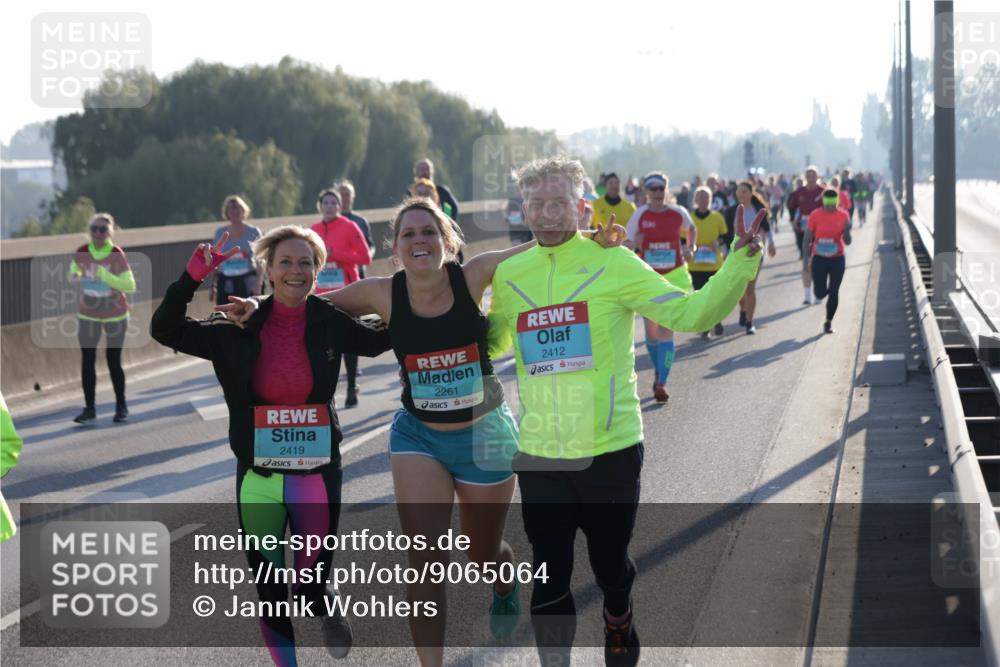 03.10.2025 - Köhlbrandbrückenlauf Jannik Wohlers http://msf.ph/oto/9065064 03.10.2025 09:26:01 Position 3 2419, 2261, 2412 meine-sportfotos.de