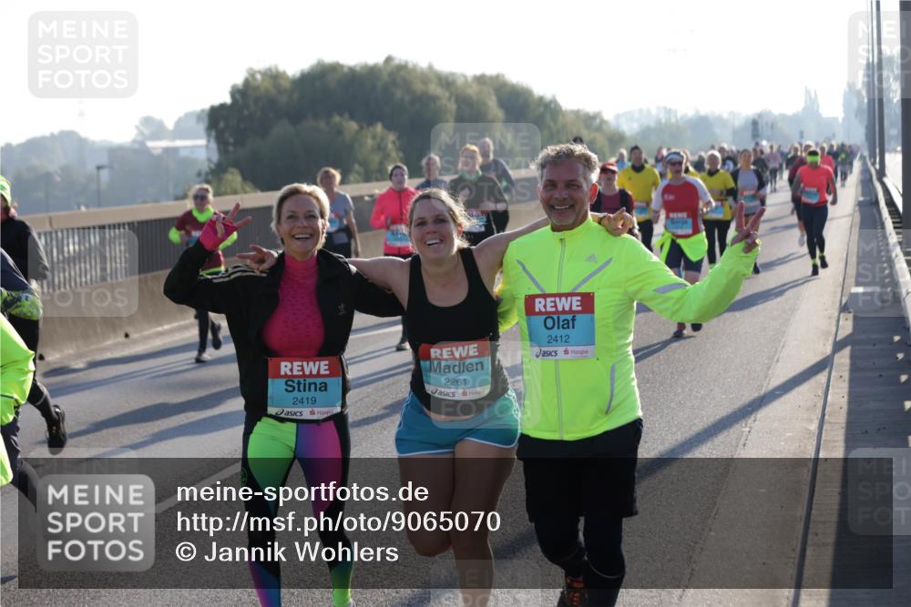03.10.2025 - Köhlbrandbrückenlauf Jannik Wohlers http://msf.ph/oto/9065070 03.10.2025 09:26:02 Position 3 2419, 2261, 2412 meine-sportfotos.de