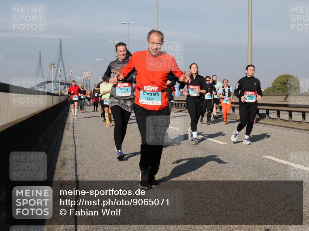 03.10.2025 - Köhlbrandbrückenlauf Fabian Wolf http://msf.ph/oto/9065071 03.10.2025 10:08:12 Position 3 2320, 2835, 216, 2237 meine-sportfotos.de