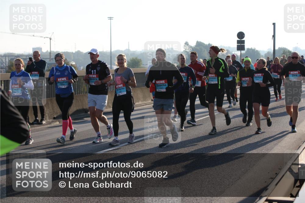 03.10.2025 - Köhlbrandbrückenlauf Lena Gebhardt http://msf.ph/oto/9065082 03.10.2025 09:22:14 Position 1 1905 meine-sportfotos.de