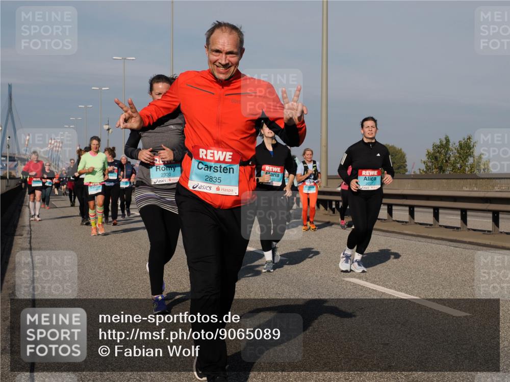 03.10.2025 - Köhlbrandbrückenlauf Fabian Wolf http://msf.ph/oto/9065089 03.10.2025 10:08:13 Position 3 2320, 2835, 2237 meine-sportfotos.de