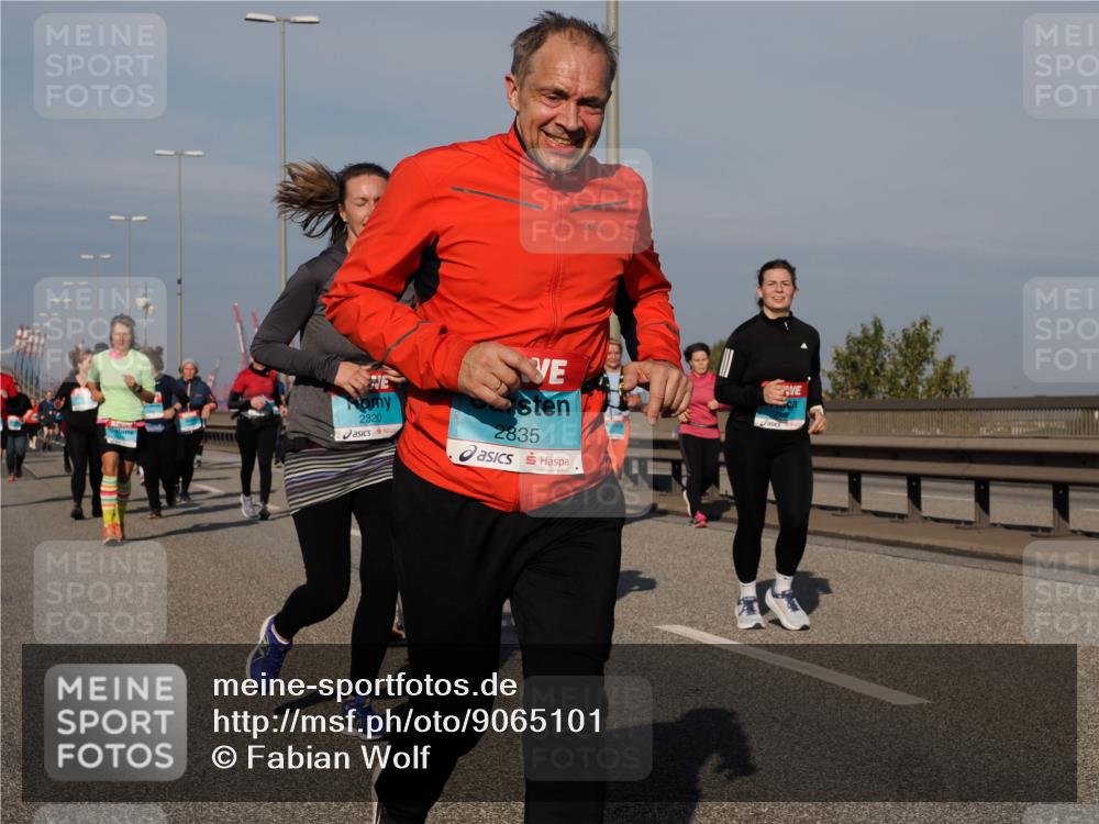 03.10.2025 - Köhlbrandbrückenlauf Fabian Wolf http://msf.ph/oto/9065101 03.10.2025 10:08:13 Position 3 2320, 2835 meine-sportfotos.de