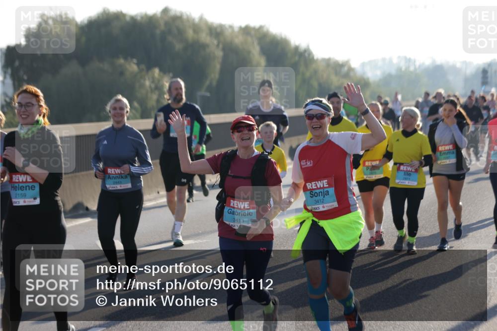 03.10.2025 - Köhlbrandbrückenlauf Jannik Wohlers http://msf.ph/oto/9065112 03.10.2025 09:26:05 Position 3 2159, 2443, 3413, 4521, 3412, 7841, 2874 meine-sportfotos.de