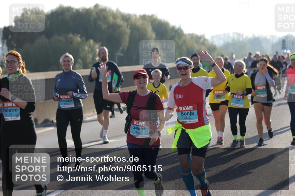 03.10.2025 - Köhlbrandbrückenlauf Jannik Wohlers http://msf.ph/oto/9065115 03.10.2025 09:26:05 Position 3 2159, 2443, 3413, 3412, 2874 meine-sportfotos.de