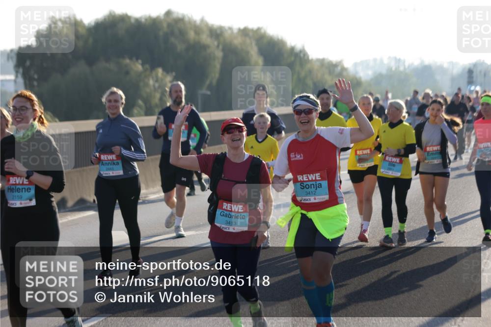 03.10.2025 - Köhlbrandbrückenlauf Jannik Wohlers http://msf.ph/oto/9065118 03.10.2025 09:26:05 Position 3 2159, 2443, 3413, 3412, 2874 meine-sportfotos.de
