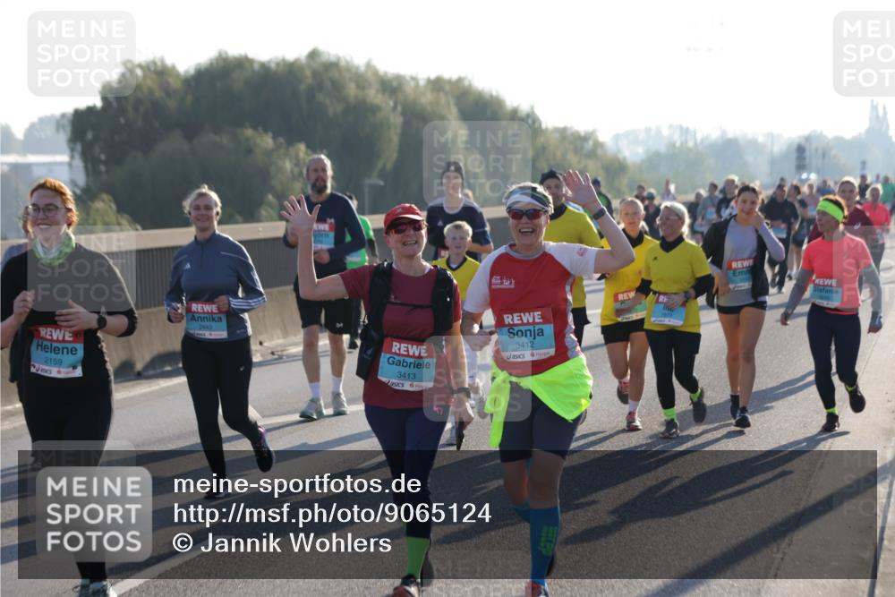 03.10.2025 - Köhlbrandbrückenlauf Jannik Wohlers http://msf.ph/oto/9065124 03.10.2025 09:26:05 Position 3 2159, 2443, 3413, 3412 meine-sportfotos.de