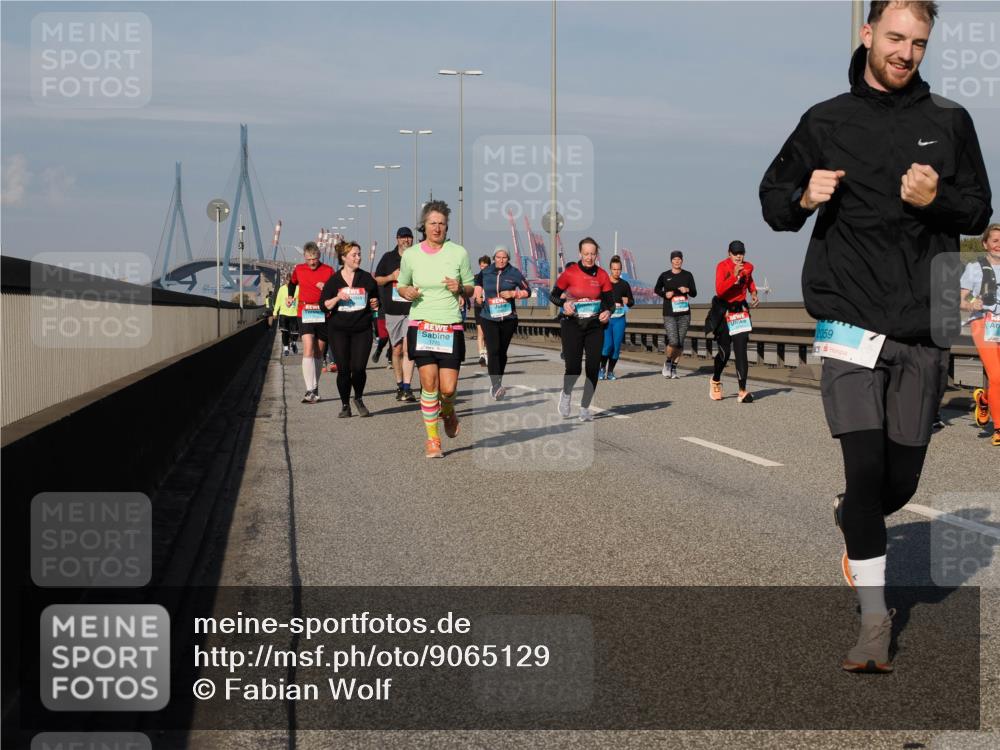 03.10.2025 - Köhlbrandbrückenlauf Fabian Wolf http://msf.ph/oto/9065129 03.10.2025 10:08:15 Position 3 1775, 2059 meine-sportfotos.de