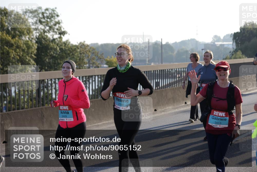 03.10.2025 - Köhlbrandbrückenlauf Jannik Wohlers http://msf.ph/oto/9065152 03.10.2025 09:26:07 Position 3 2429, 2159, 3413 meine-sportfotos.de